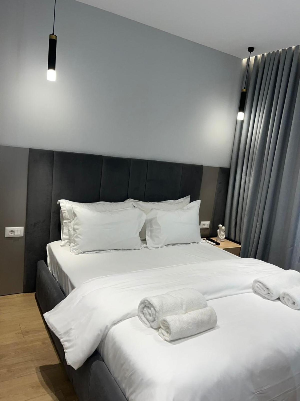 Elrej Apartments ติรานา ภายนอก รูปภาพ