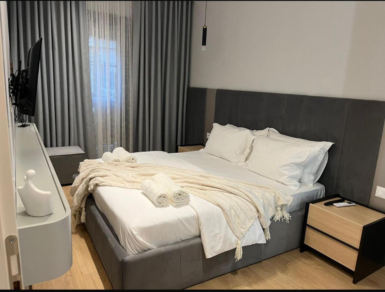 Elrej Apartments ติรานา ภายนอก รูปภาพ